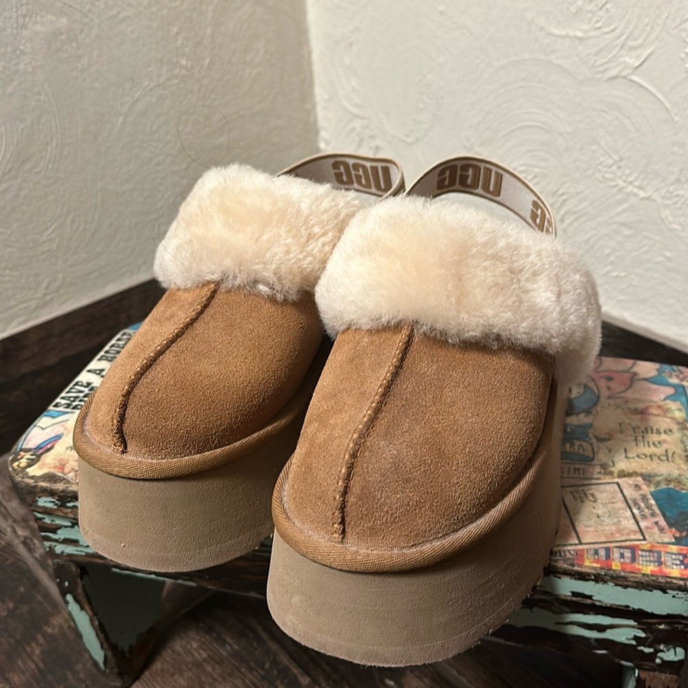 Barely worn Ugg Funkette Suede Shearling Platform Slippers